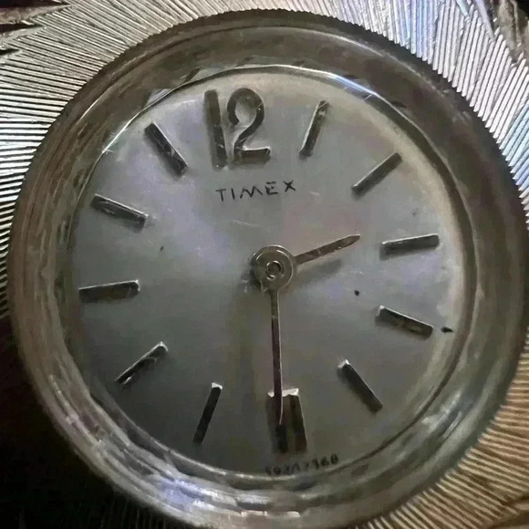 Vintage Timex Lady Pendant - Picture 3 of 6